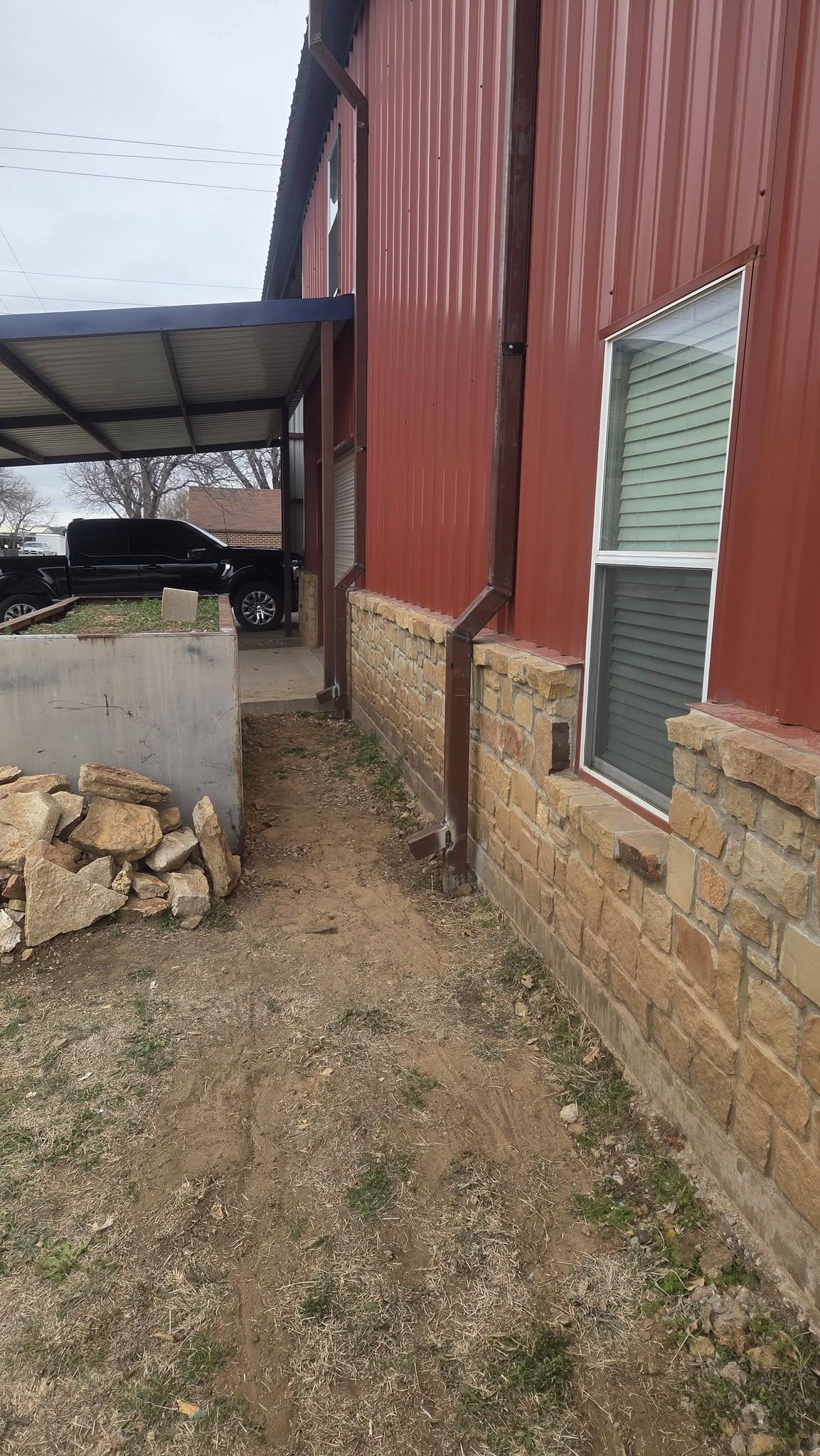 Custom seamless gutters installed by Lonestar Fencing & Welding in Texas