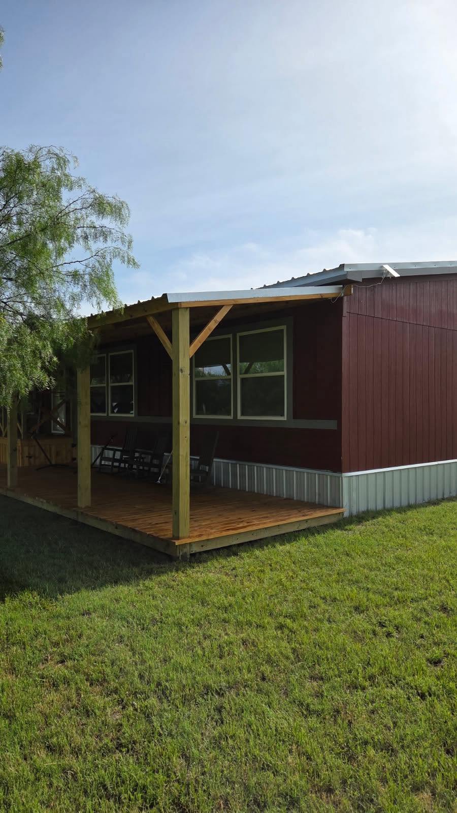 Custom deck and covered porch in Texas