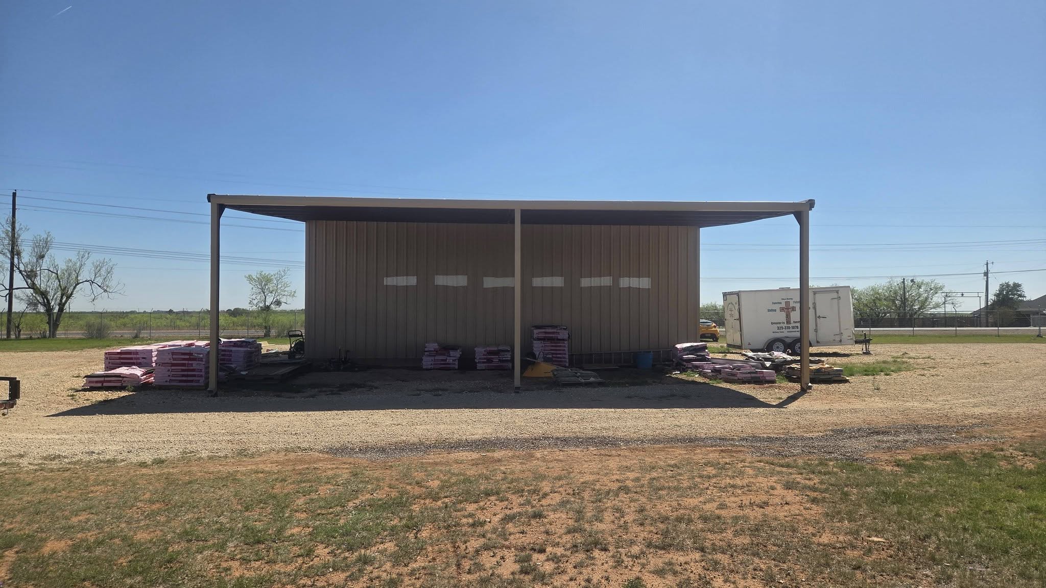 Custom metal shop building in Texas